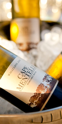 Wallcliffe White Vertical